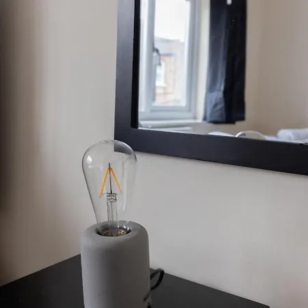 Ebor Place - Victorian - Free Parking -