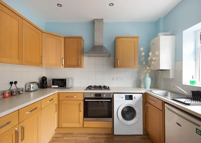 Ebor Place - Victorian - Free Parking -