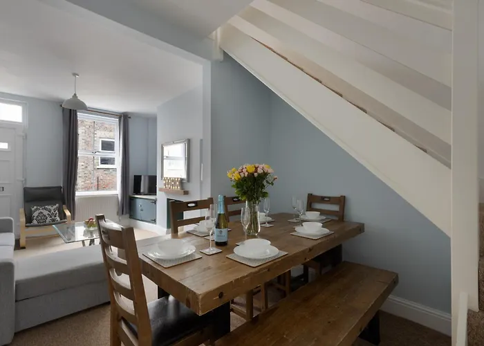 Ebor Place - Victorian - Free Parking -