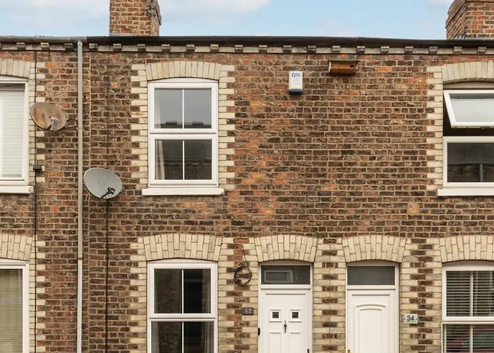 Ebor Place - Victorian - Free Parking - בית נופש